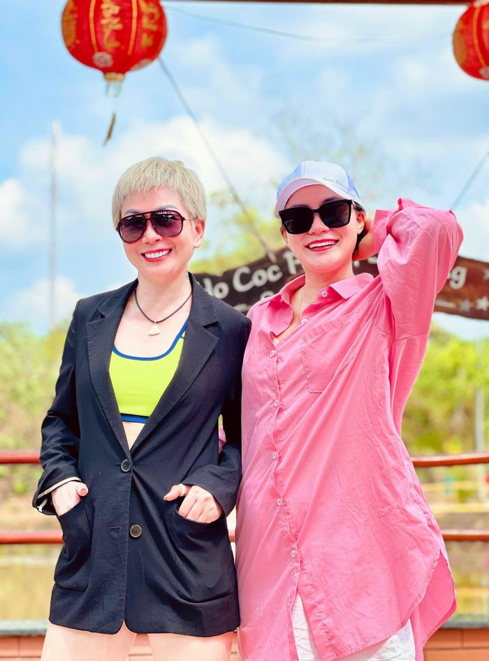 Mẹ chồng quốc dân catwalk thần thái trước 3000 khách mời