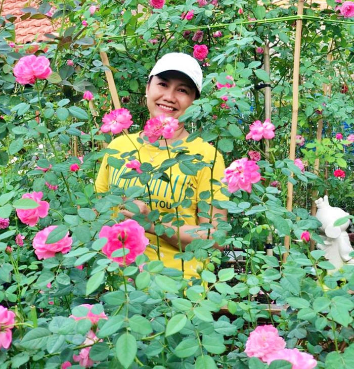 Cô gái từng nhịn ăn mới mua nổi một chậu hoa nay là chủ vườn hồng 4 tỷ