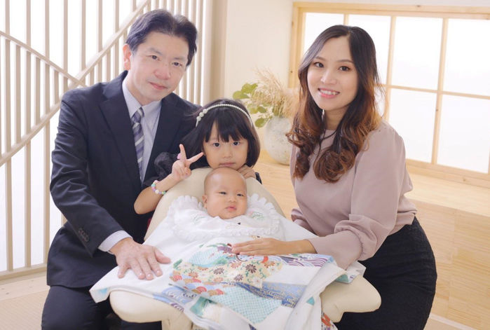 8x Việt khiến chàng kỹ sư Pháp mê mệt, dùng cả trực thăng để theo đuổi