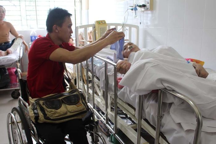 Bị phản đối cô gái vẫn lấy chồng khiếm khuyết: Tổ ấm sắp có thêm người