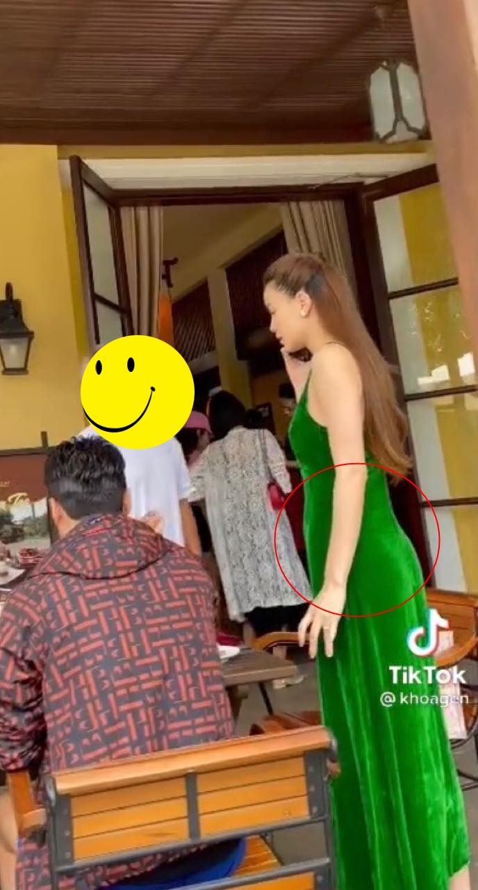 Ảnh tự đăng và ảnh bị tag khác xa trời vực của mỹ nhân Việt
