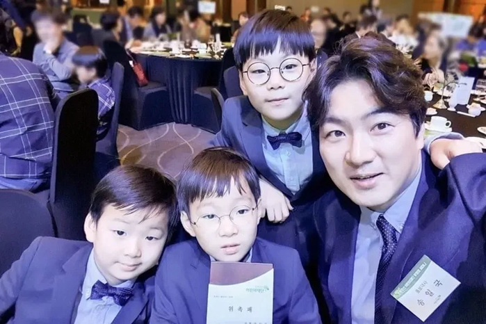 Anh em sinh ba Daehan, Minguk, Manse 10 tuổi cao gần 1m60, lớn phổng