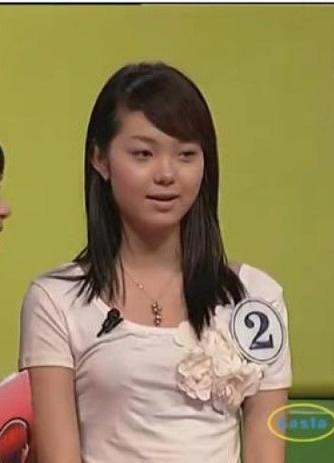 Ảnh hơn 1 thập kỷ trước của Minh Hằng - Ngọc Trinh hot trở lại