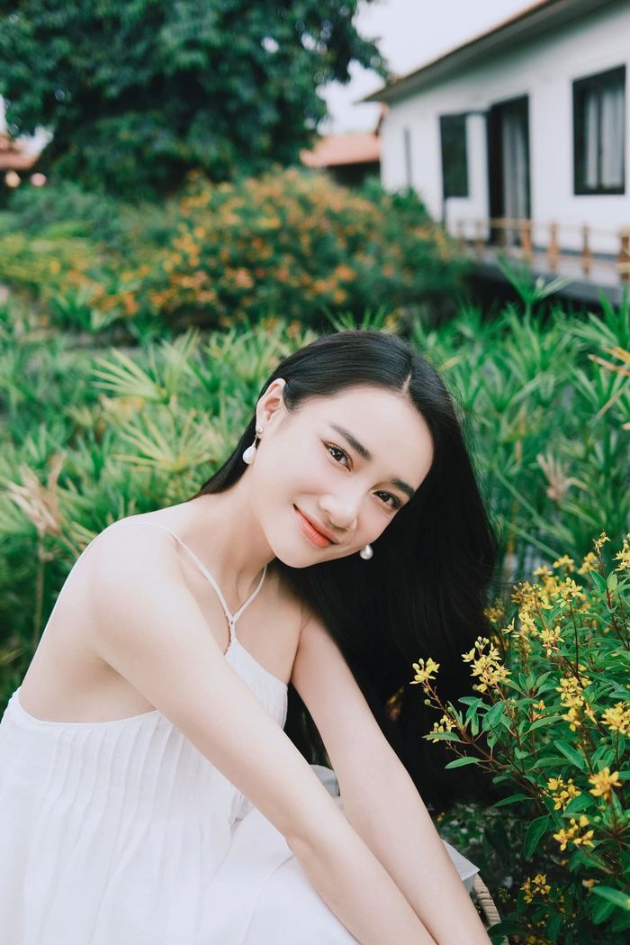 Ảnh tự đăng và ảnh bị tag khác xa trời vực của mỹ nhân Việt