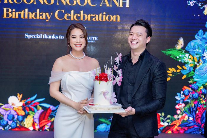 Bạn trai kém 14 tuổi mừng sinh nhật Trương Ngọc Ánh: Lệ Quyên đến dự
