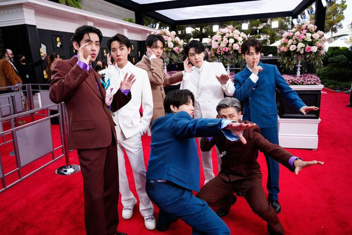 BTS nhận thêm đề cử ở Grammy 2023: Chứng minh ngôi vương Kpop