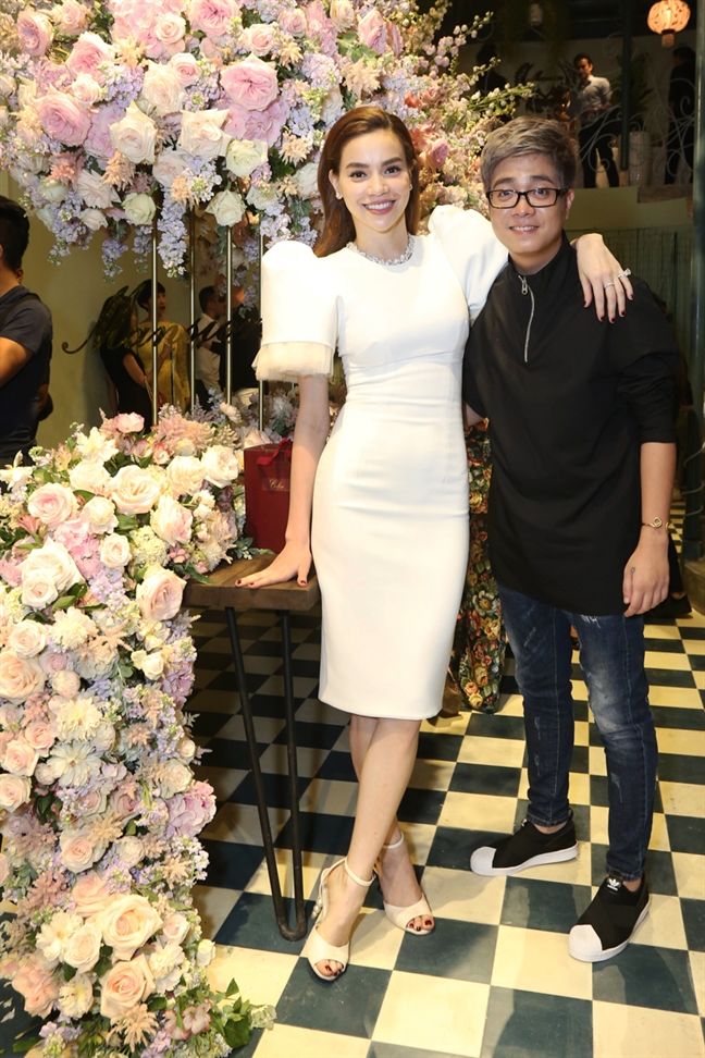 Bùi Anh Tuấn chuẩn trò cưng Hà Hồ: Đứng cánh gà hỗ trợ liveshow