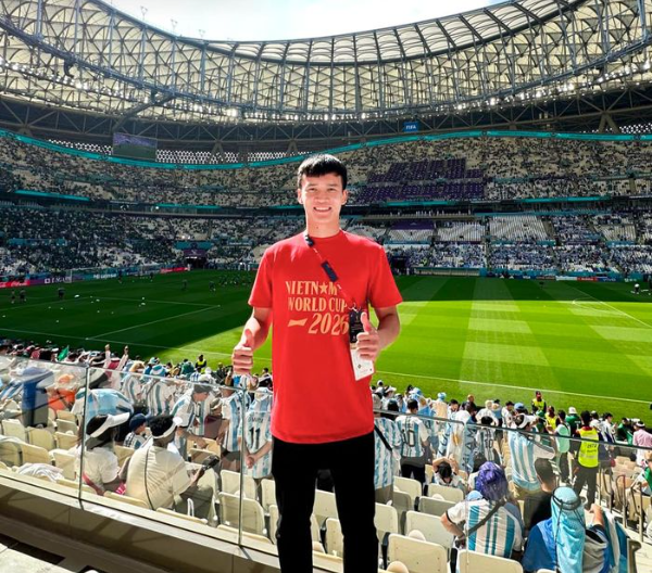 Buồn của Hoàng Đức: Lỡ cơ hội trao giải và xin chữ ký từ Messi