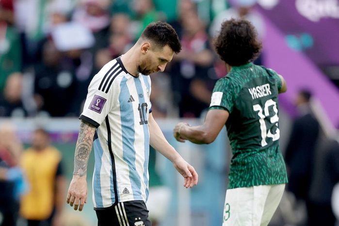 Buồn của Hoàng Đức: Lỡ cơ hội trao giải và xin chữ ký từ Messi