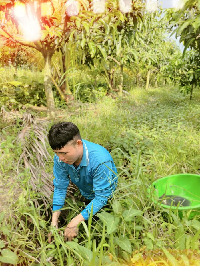 Nam TikToker từng không dám mua 3.000đ nước tắm nay xây nhà bự