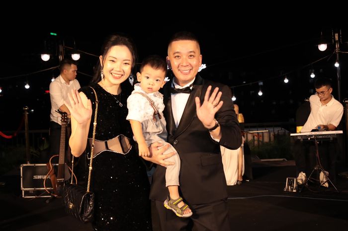 Chàng giám đốc cưa đổ lớp trưởng xinh đẹp nên duyên sau 3 tháng