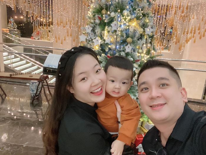 Chàng giám đốc cưa đổ lớp trưởng xinh đẹp nên duyên sau 3 tháng