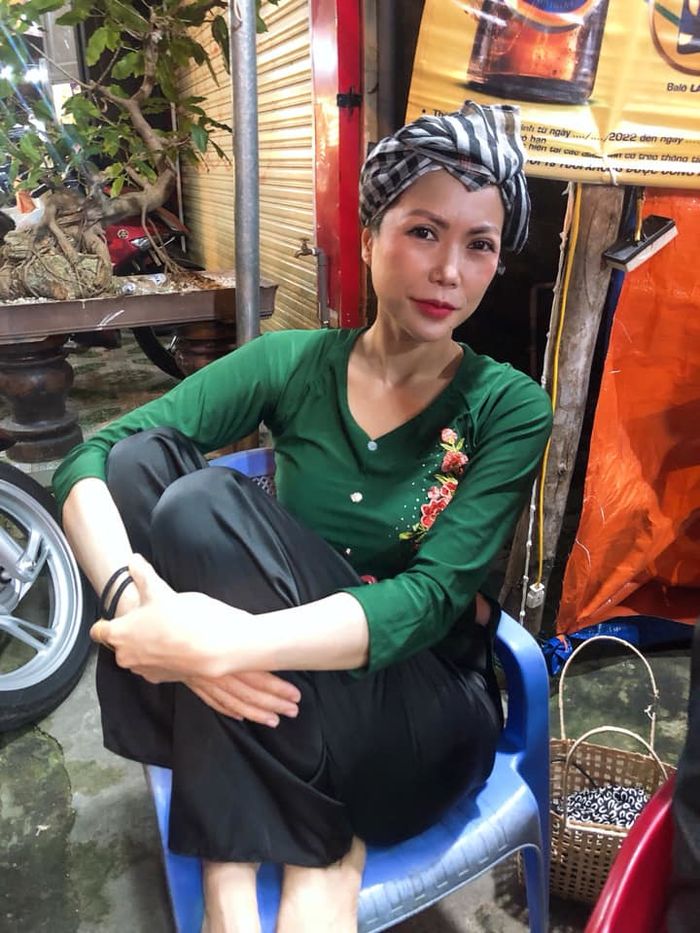 Chị mẹ U50 Đà Nẵng gây sốt với gu ăn mặc đỉnh chóp