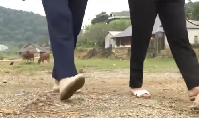 Cô giáo “một chân” miệt mài vượt 30km mang con chữ đến lớp mầm non
