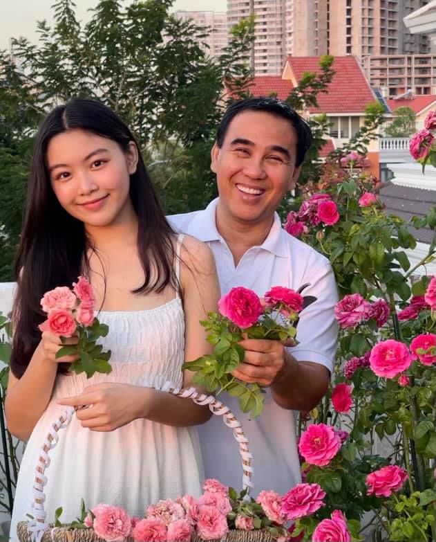 Con gái Quyền Linh: Dùng cát-xê làm thiện nguyện, mẹ lo vì nổi tếng