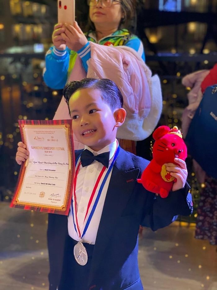 Con sao Việt mê thể thao từ nhỏ: Con gái Thanh Thảo đai vàng taekwondo