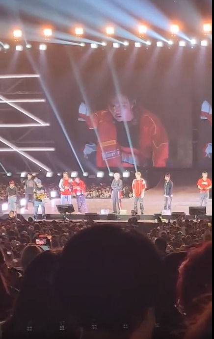 Concert bất ổn của NCT 127: 30 người ngất xỉu, Haechan lo lắng