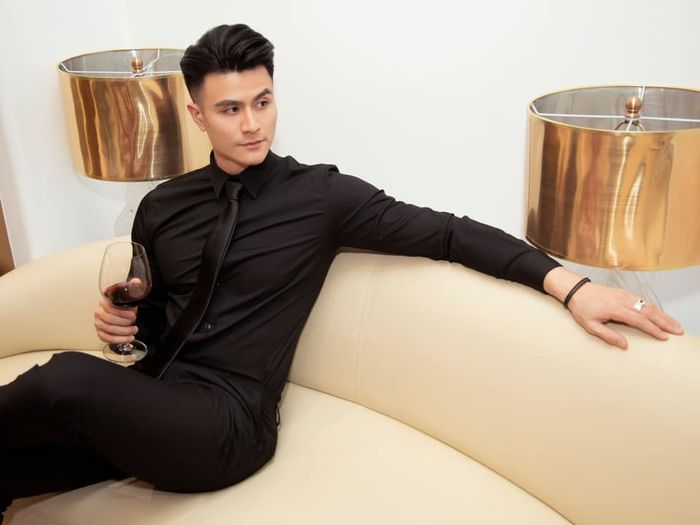 Cuộc sống hiện tại của Vĩnh Thụy: Hạnh phúc bên bạn gái giàu có