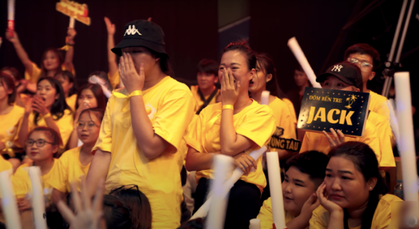 Cuối Cùng Thì giành Top 1 Trending, FC Đom Đóm bật khóc vì Jack