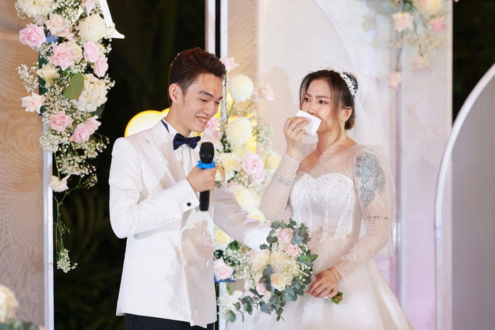 Đám cưới Masew: Độ Mixi sánh đôi vợ cùng tổ đội streamer đến dự