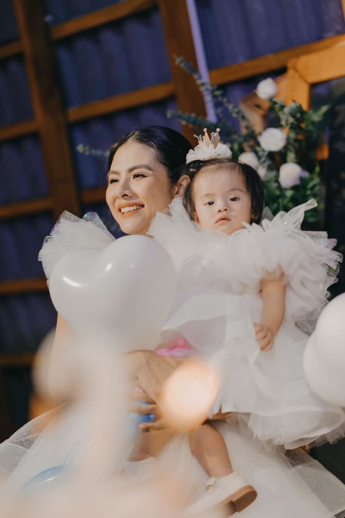 Dàn sao Việt dự sinh nhật con gái Vân Trang: Quý Bình sai dress code