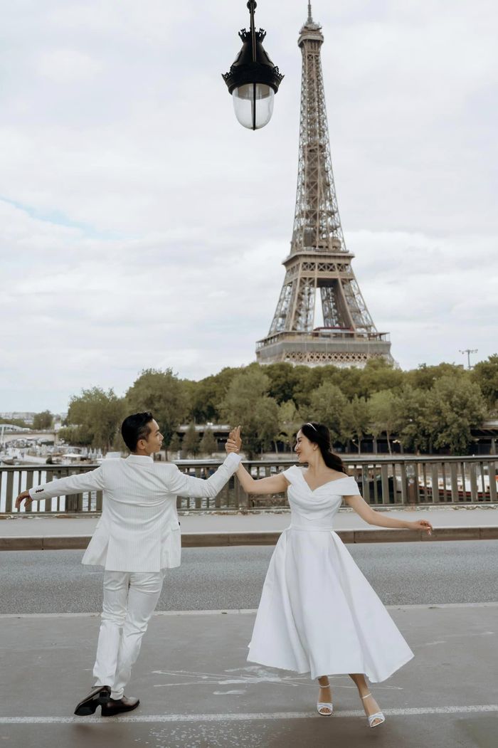 Đọ ảnh cưới lãng mạn của sao Việt trước tháp Eiffel