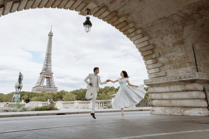 Đọ ảnh cưới lãng mạn của sao Việt trước tháp Eiffel