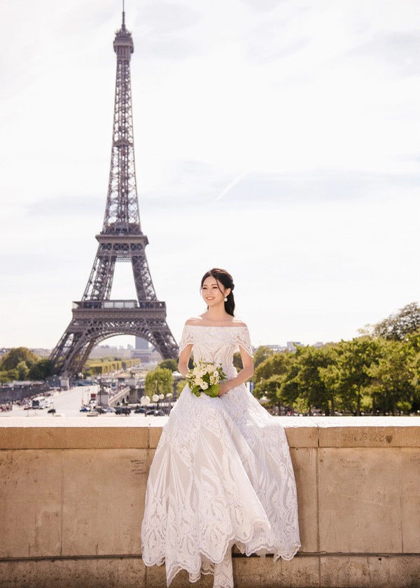 Đọ ảnh cưới lãng mạn của sao Việt trước tháp Eiffel