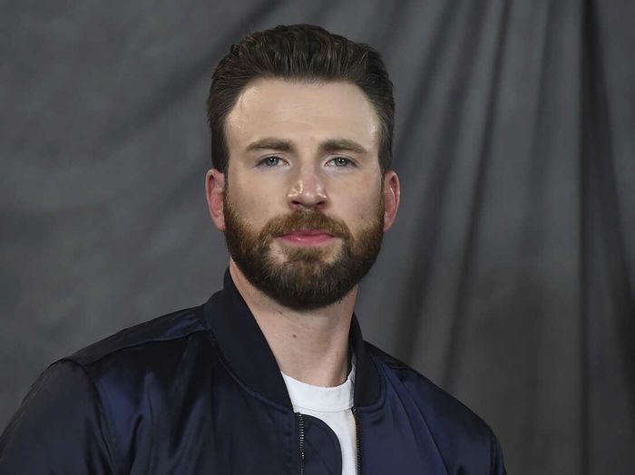 Đội trưởng Mỹ Chris Evans là người đàn ông quyến rũ nhất 2022