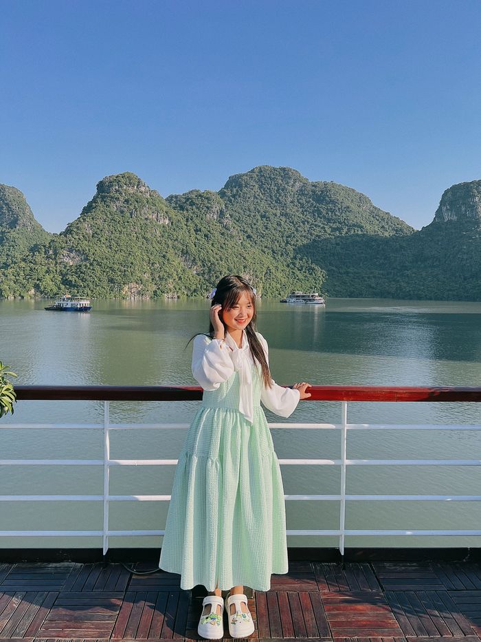 Gu thời trang Phúng Phính ngày càng “lên hương”, sành điệu hơn