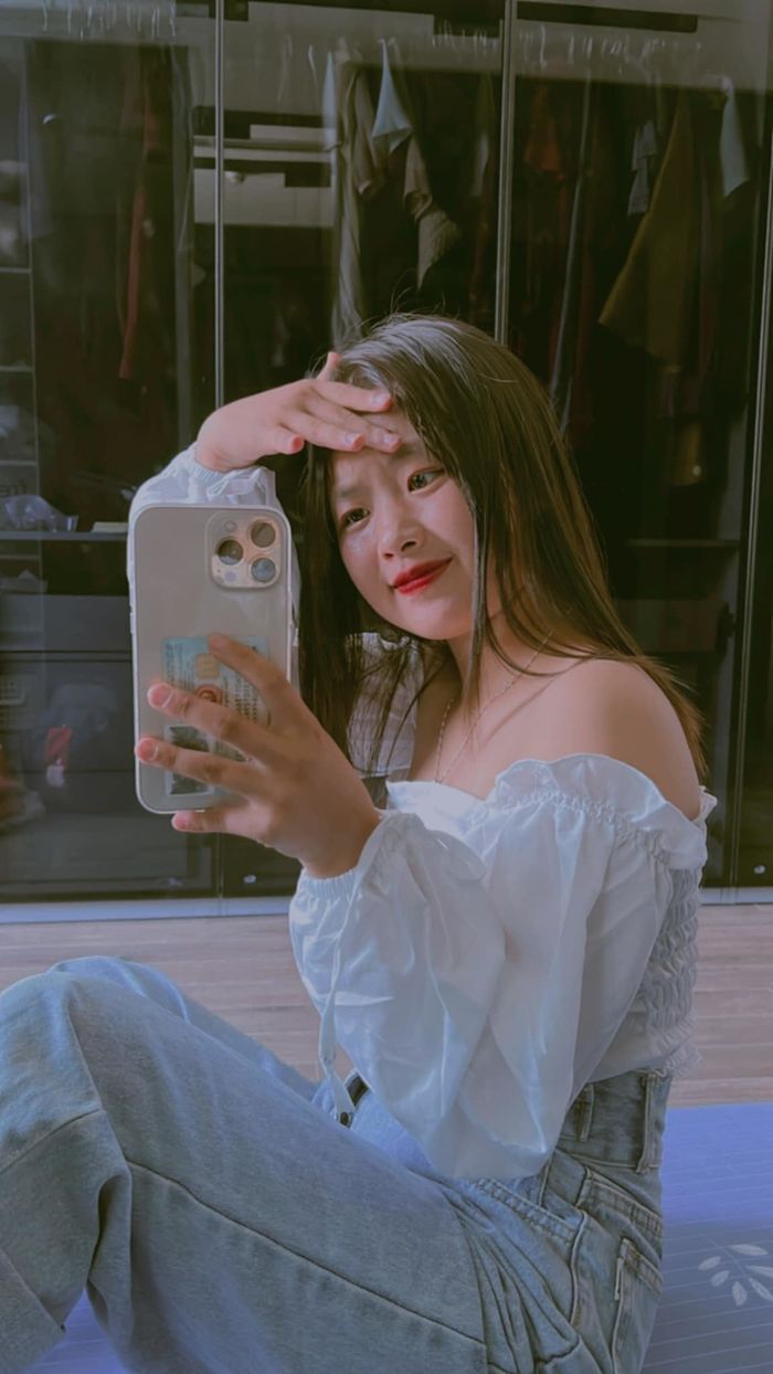 Gu thời trang Phúng Phính ngày càng “lên hương”, sành điệu hơn