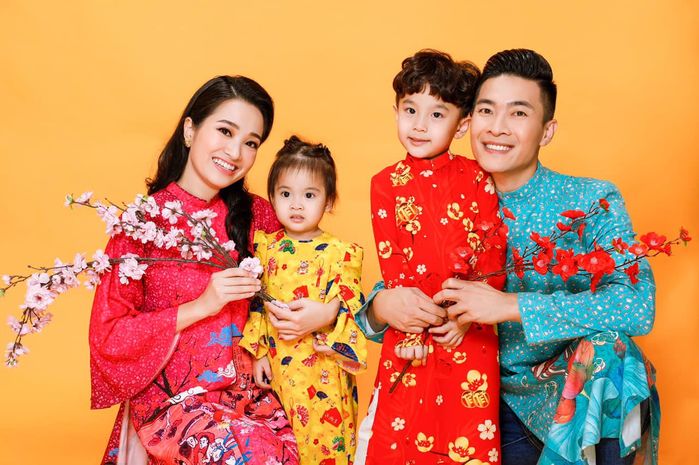 Hai bà xã tài sắc vẹn toàn của cặp anh em Quốc Cơ - Quốc Nghiệp