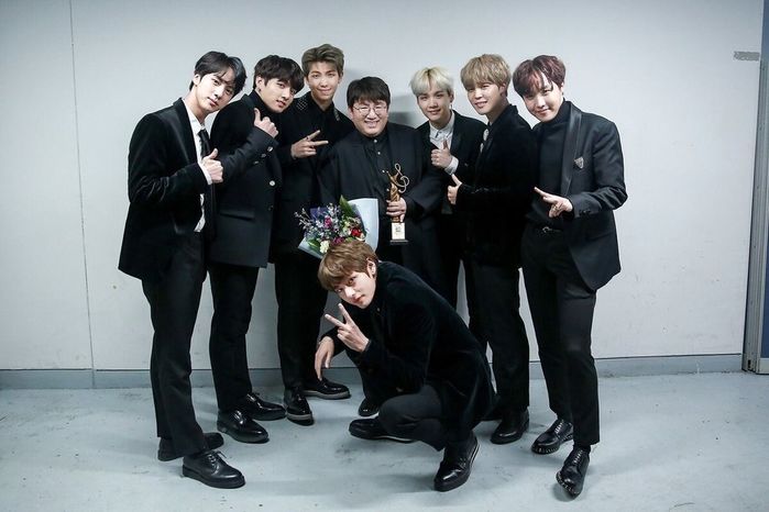 HYBE nói biết ơn BTS nhưng đối xử bất công với nhóm: Fan ngán ngẩm