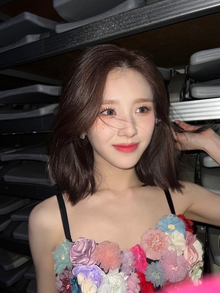 Idol Kpop chứng minh quan niệm con gái thứ 3 tài sắc ở Hàn là thật