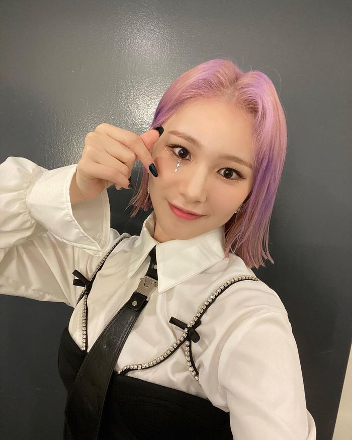 Idol Kpop được công ty ưu ái, quan tâm đặc biệt: YG gọi tên Jennie