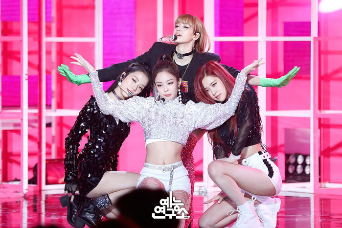 Idol Kpop được công ty ưu ái, quan tâm đặc biệt: YG gọi tên Jennie