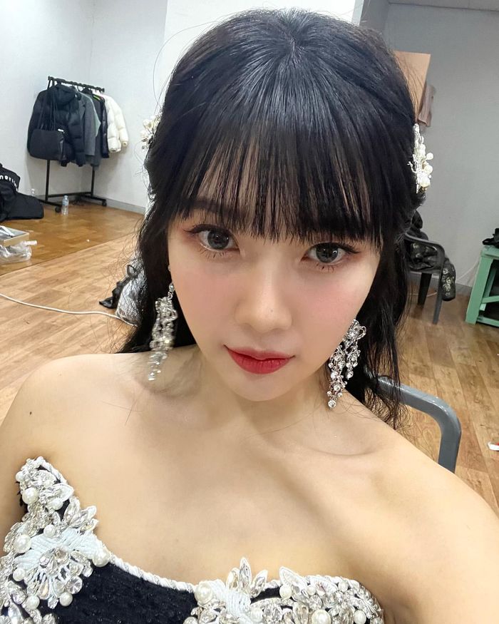 Idol nữ toả sáng ở GMA 2022: Taeyeon quá soái, Irene chuẩn top visual