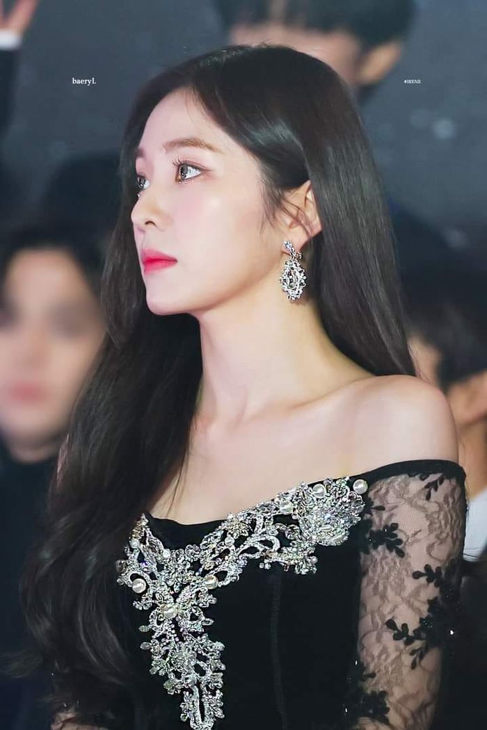 Idol nữ toả sáng ở GMA 2022: Taeyeon quá soái, Irene chuẩn top visual
