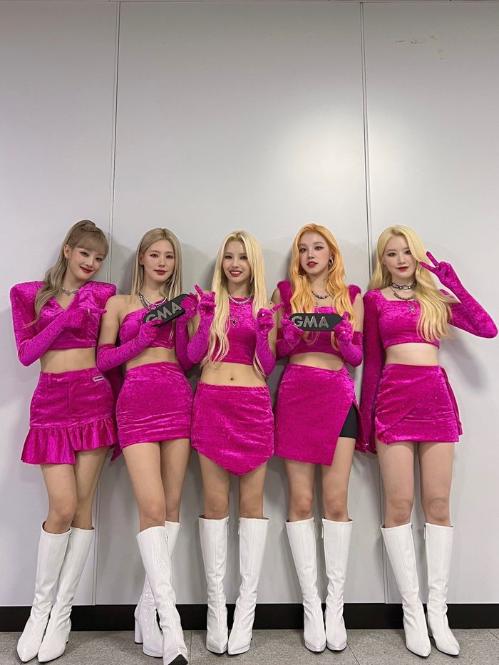 Idol nữ toả sáng ở GMA 2022: Taeyeon quá soái, Irene chuẩn top visual