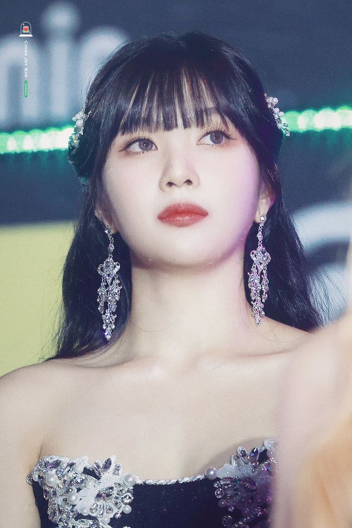 Idol nữ toả sáng ở GMA 2022: Taeyeon quá soái, Irene chuẩn top visual