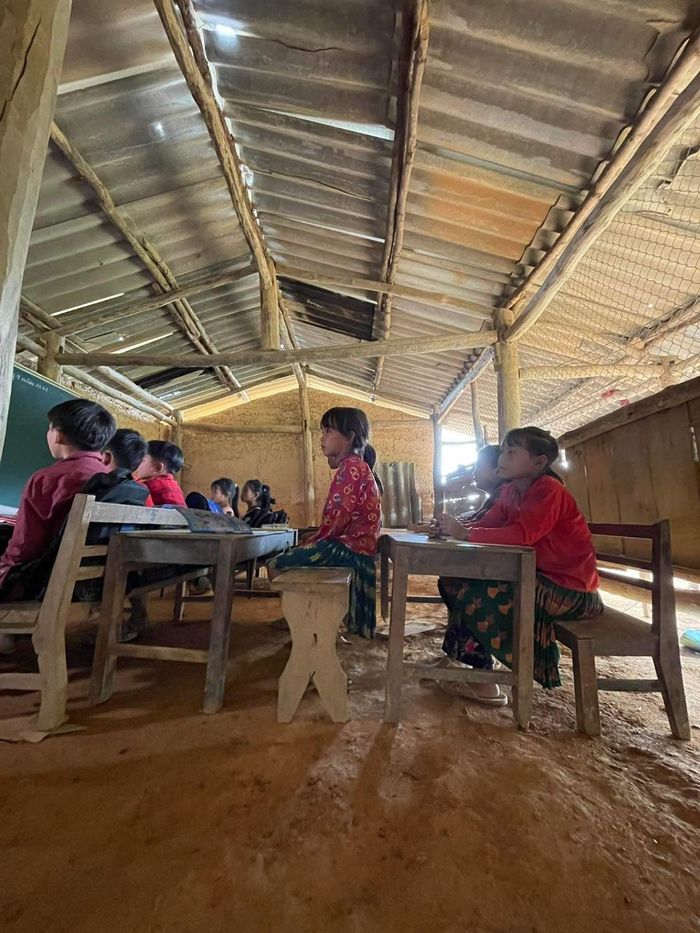 Không mong cầu xa xỉ, thầy trò Hà Giang chỉ mong một lớp học không dột