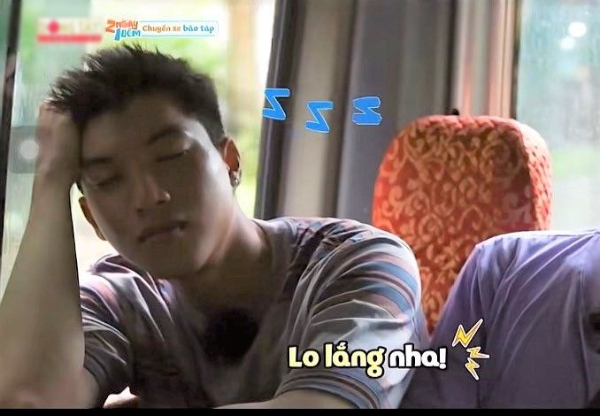 Loạt khoảnh khắc ngủ gật cưng xỉu của rapper HIEUTHUHAI