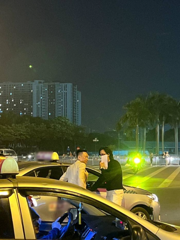 Mai Tài Phến bất ngờ lọt vào khung ảnh Mỹ Tâm quậy hết cỡ tiệc cảm ơn