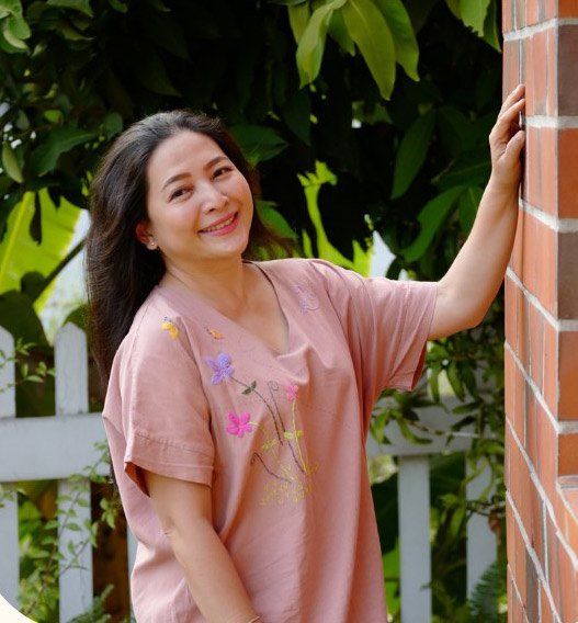 Cuộc sống hiện tại của MC Thay lời muốn nói: Mặt mộc rất đẹp ở tuổi 48
