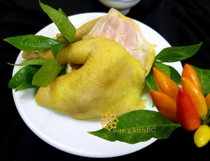 Mẹ đảm Hải Phòng bày cách làm món gà ủ muối đơn giản mà ngon