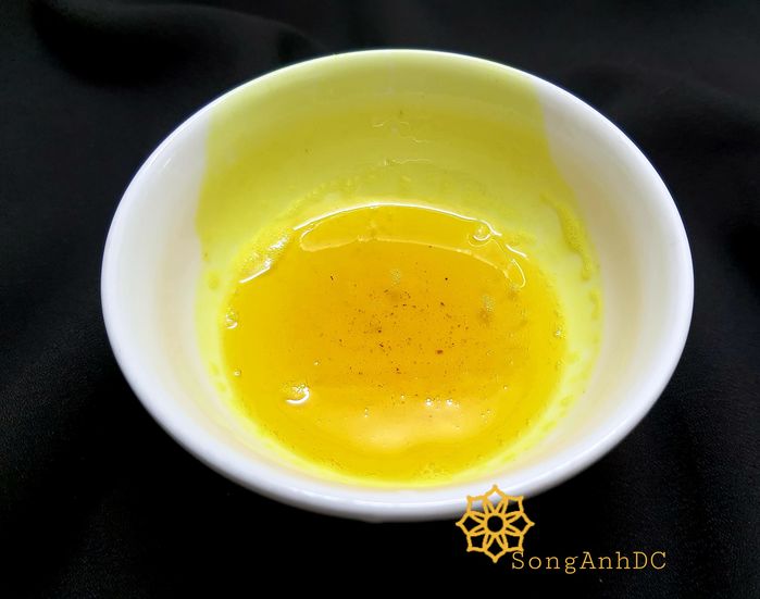 Mẹ đảm Hải Phòng bày cách làm món gà ủ muối đơn giản mà ngon