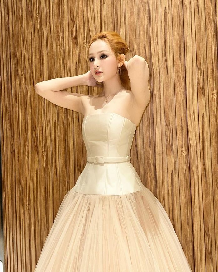 Mỹ nhân Việt chuộng tóc màu nổi: Hoàng Yến Chibi như idol Kpop