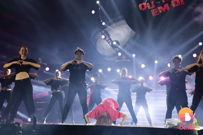 Mỹ Tâm đẳng cấp idol của các idol: Gần cả showbiz đi xem liveshow