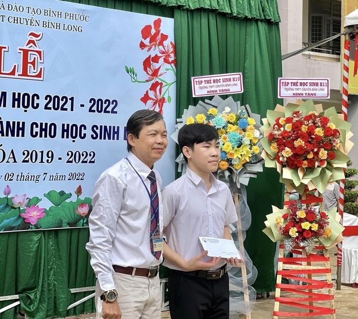 Nam sinh đạt HCB tin học quốc tế: Học giỏi nhờ chơi thể thao