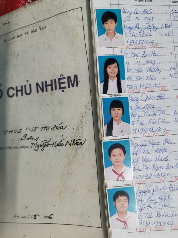 Người thầy có tâm ghi chép profile của học sinh: Chưa quên tên ai